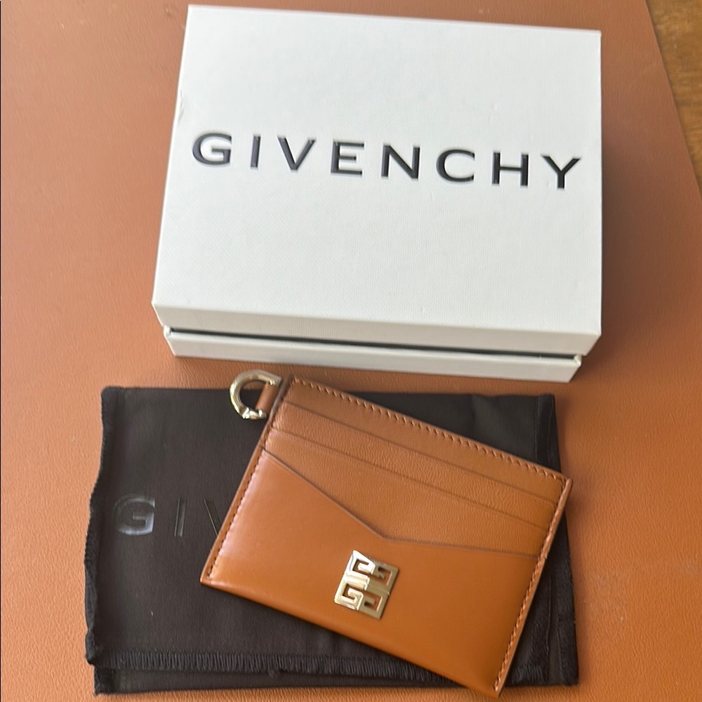 Givenchy 4G Card Case in Chesnut